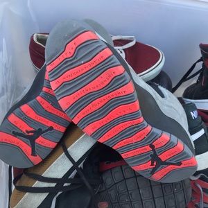 Jordan 10 cool grey/ infrared men’s size 9.